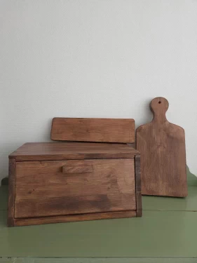 Keuken woonaccesoire set met broodbak, snijplank en wandplankje